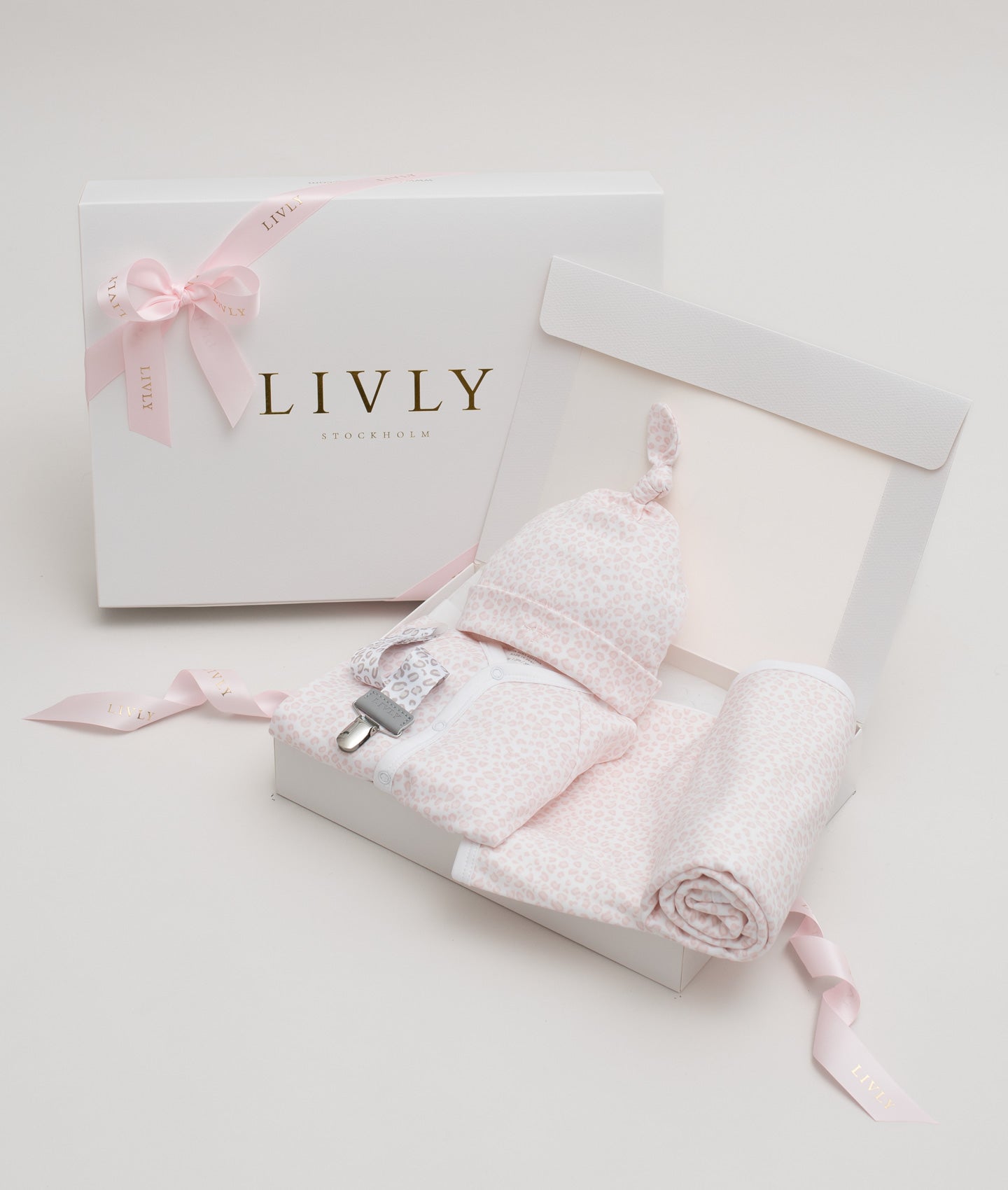 Leo Baby Gift Set